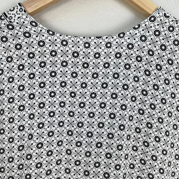 Max Studio Womens Small Short Sleeve Surplice Blouse V Neck Top Shirt - Picture 12 of 12